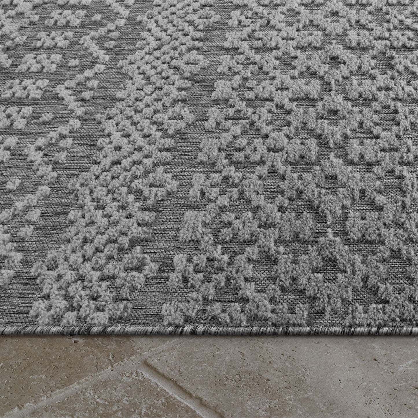 In- & Outdoor Rug Marrakesh High/Low Effect Trellis in Anthracite