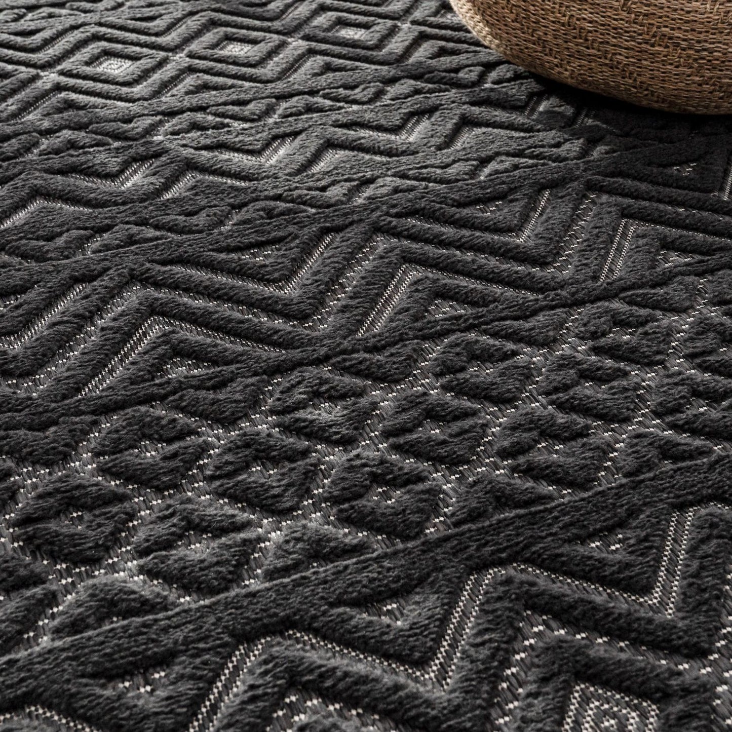 Indoor Outdoor Rug Livorno Boho High-Low Pattern In Anthracite