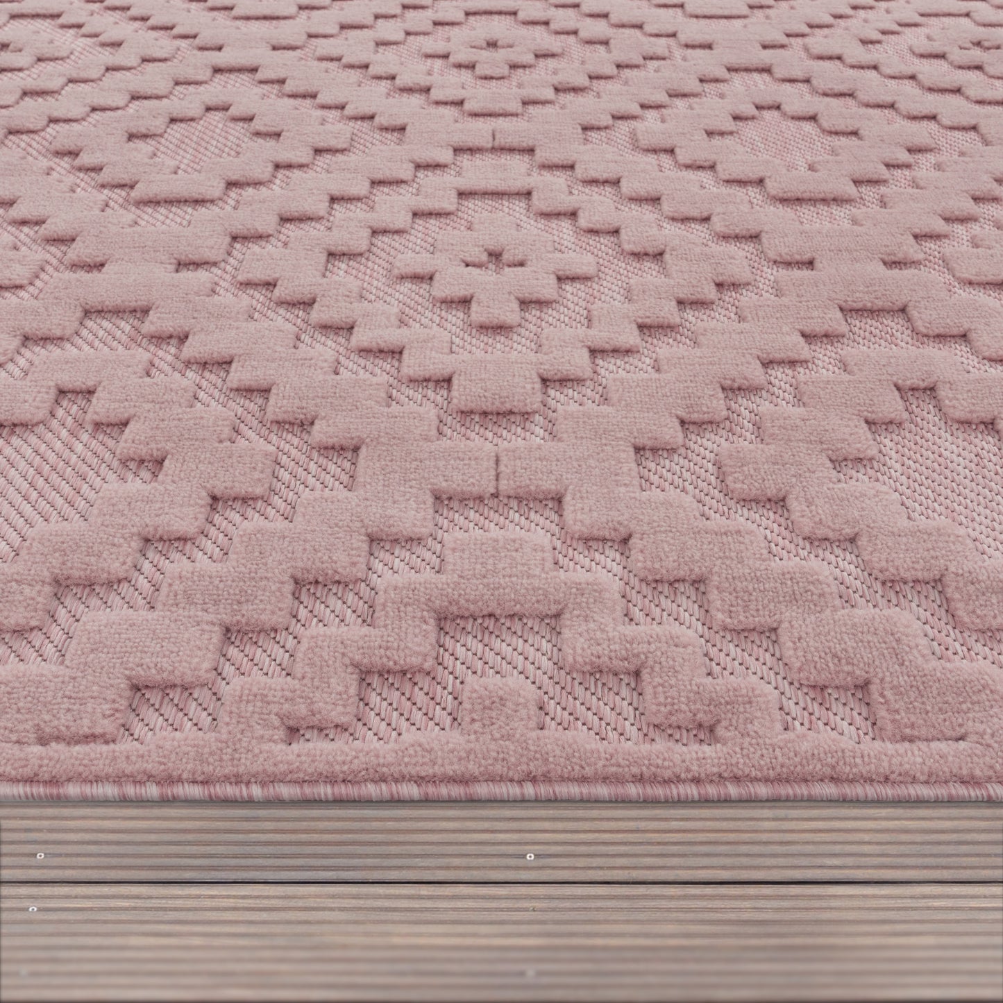 Indoor Outdoor Rug Livorno Trellis High-Low Pattern In Pink