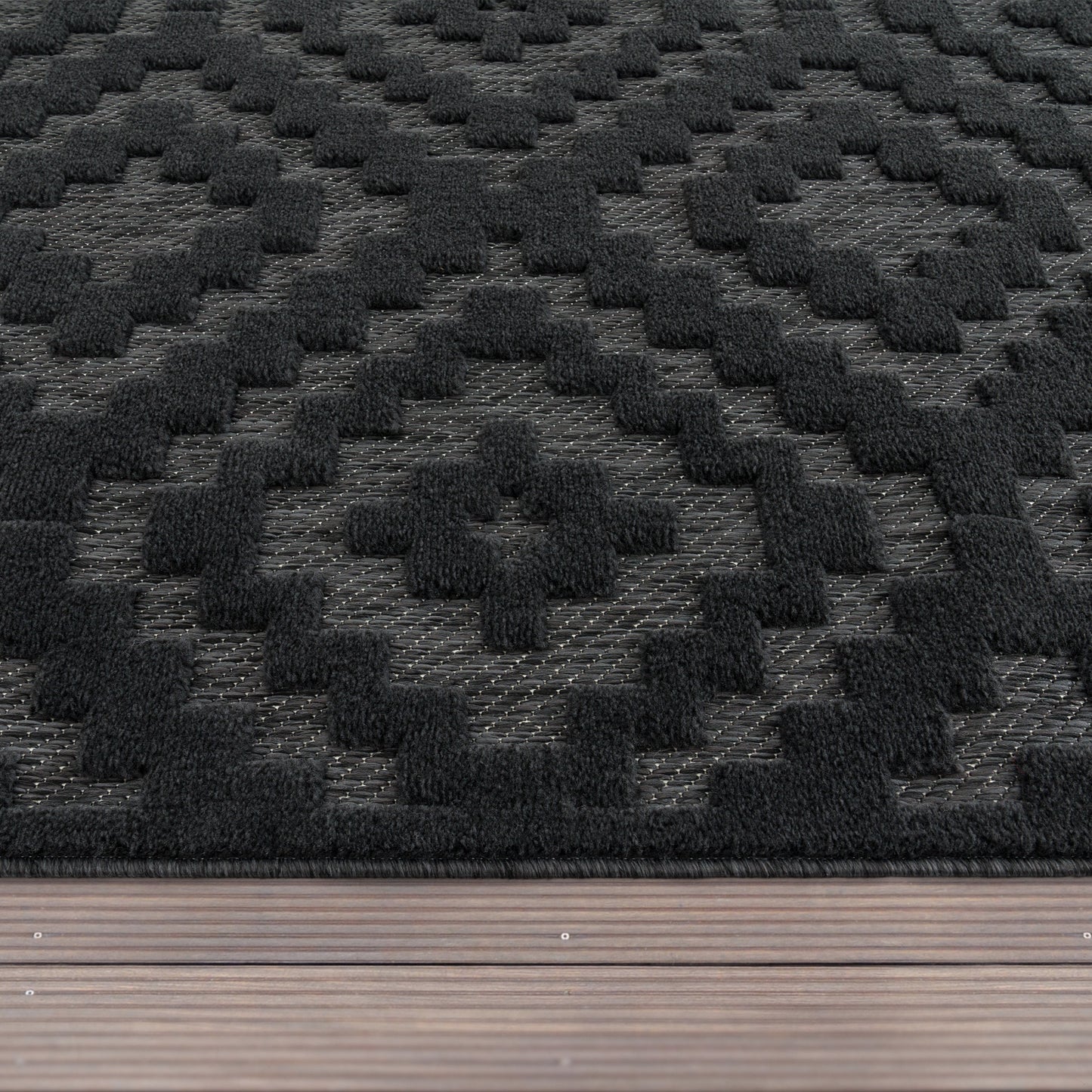 Indoor Outdoor Rug Livorno Trellis High-Low Pattern In Anthracite