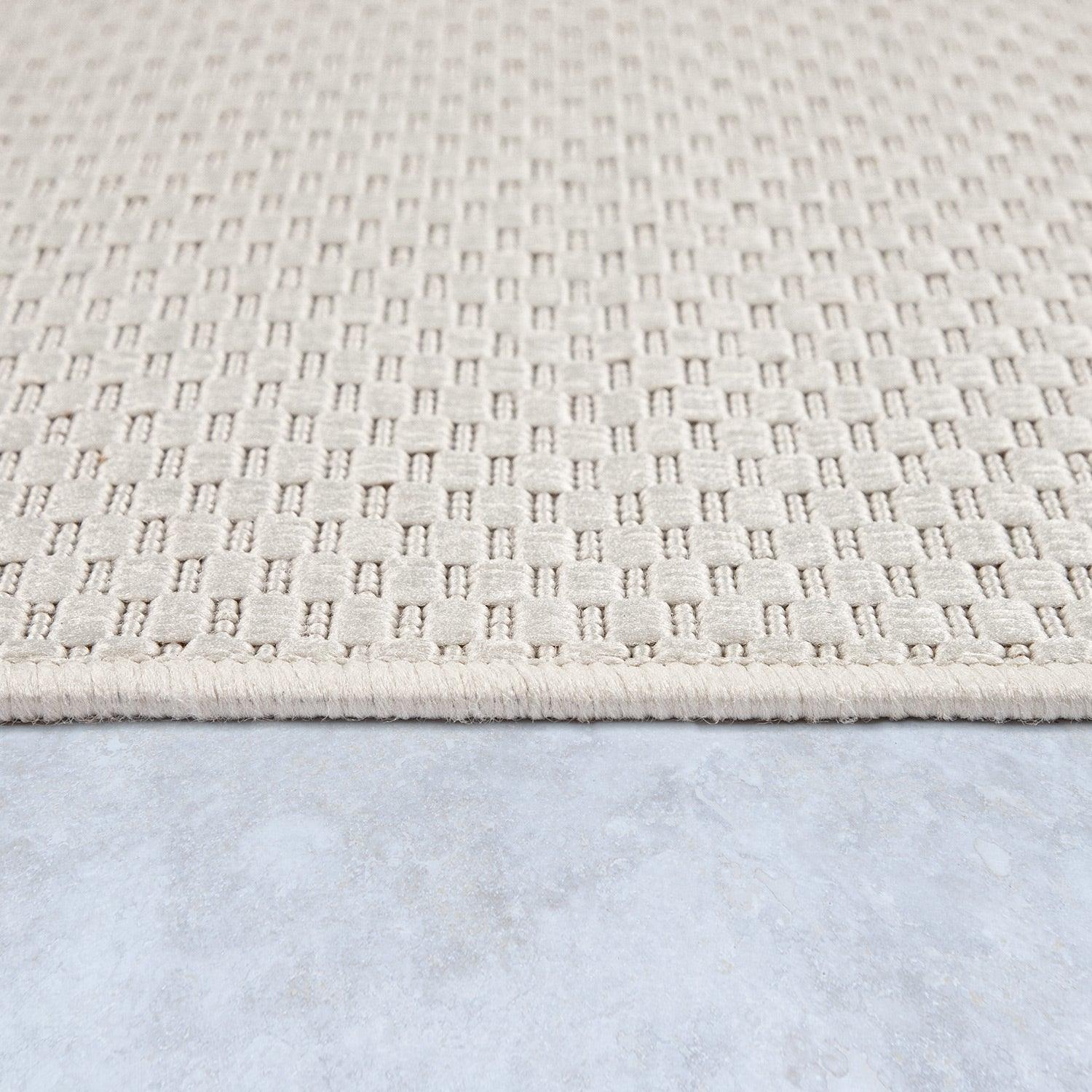 Solid Outdoor Rug for Patio or Balcony weatherproof in Mottled Cream - RugYourHome