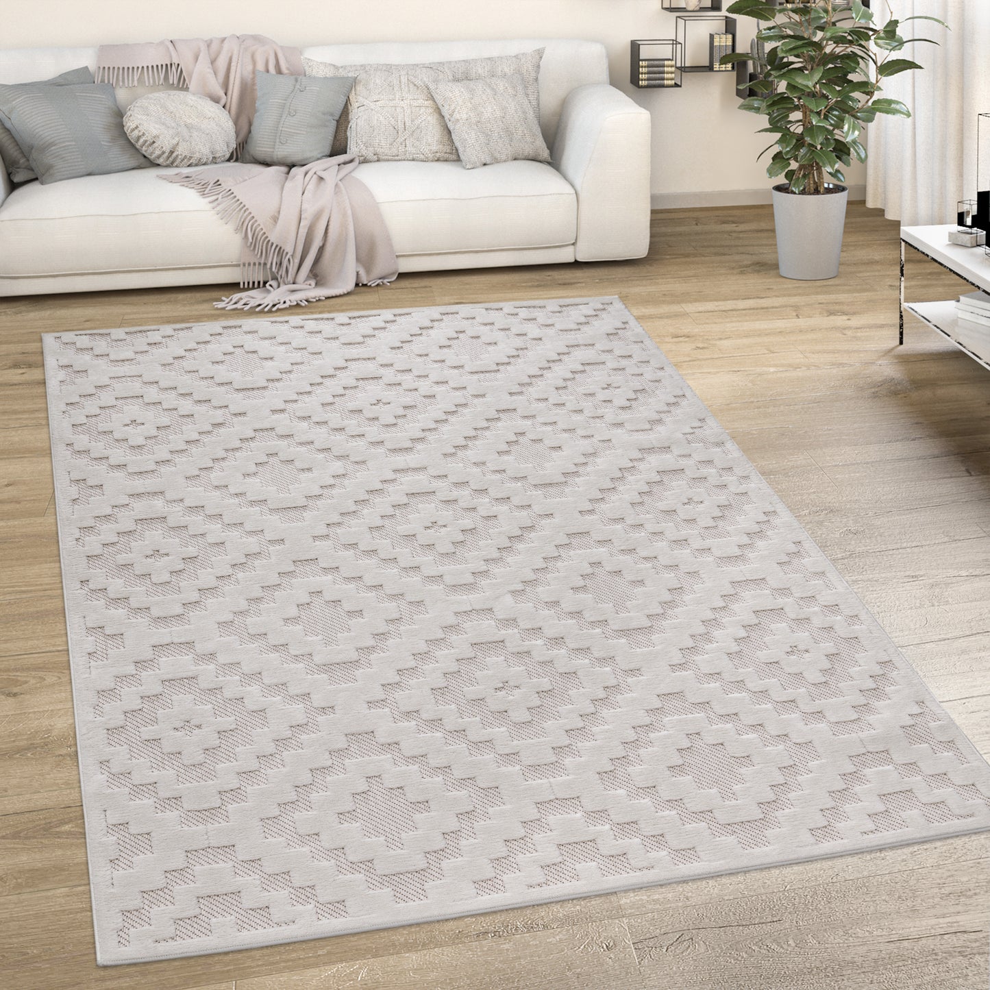 Indoor Outdoor Rug Livorno Trellis High-Low Pattern In Cream